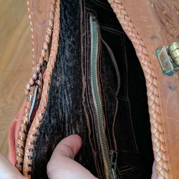 Vintage Tooled Leather Purse and Wallet - Picture 12 of 16